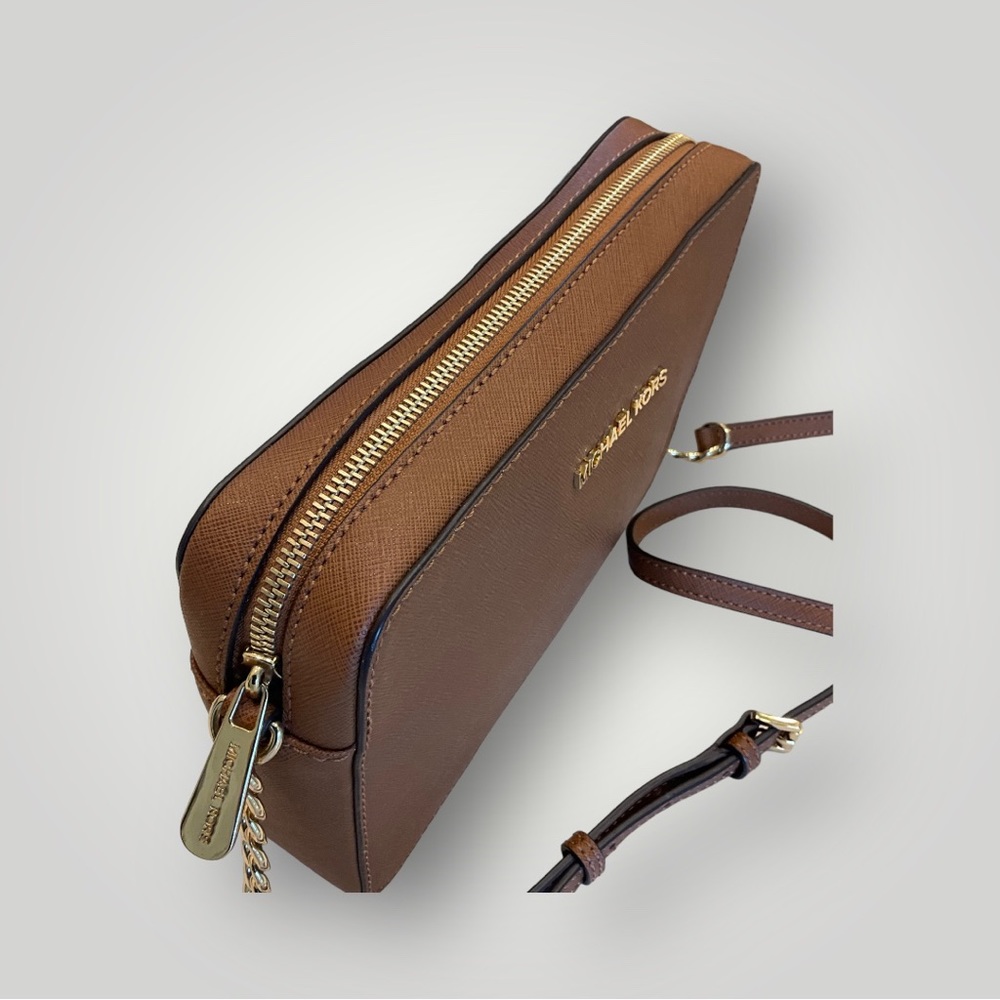 Michael Kors Crossbody / Shoulder bag, Pebbled leather, 9” x 7”, saddle color - Picture 2 of 16